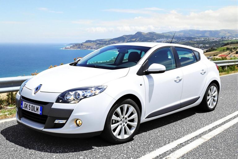 Dimensions pneus Mégane 1 phase 2 1.6 16v essence.jpg