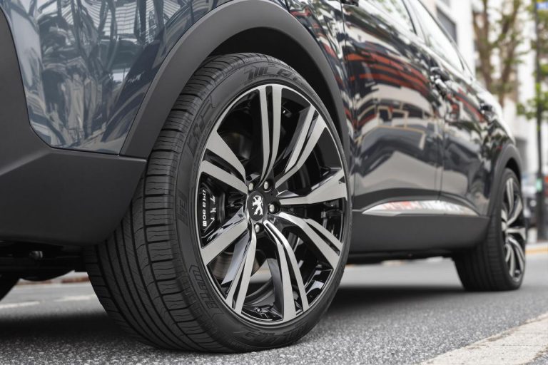 Dimensions pneus Peugeot 3008 GT : guide complet.jpg