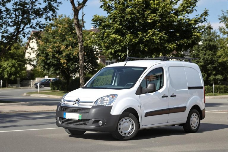 Dimensions pneus berlingo 1.6 hdi 75 et 90 ch.jpg