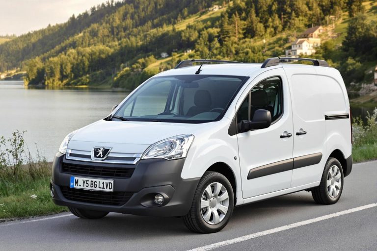 Dimensions pneus peugeot partner tepee 1.6 HDI 2016-2018.jpg