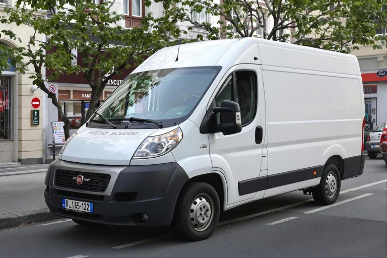 Pneus et dimensions du Fiat Scudo 2002 : guide complet.jpg