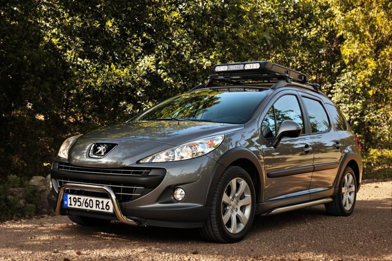 Taille pneu 207 SW Outdoor et 1.6 HDi 90 détaillée.jpg