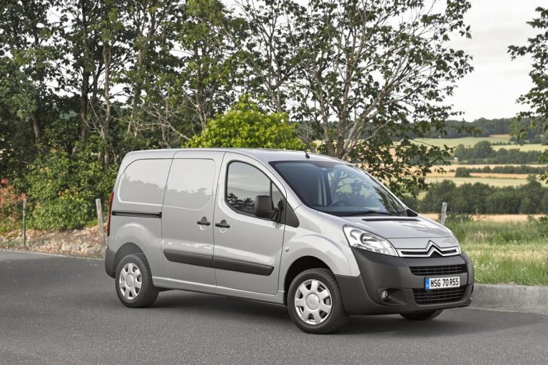 Taille pneu Citroën Jumpy 1.9 D : guide essentiel.jpg