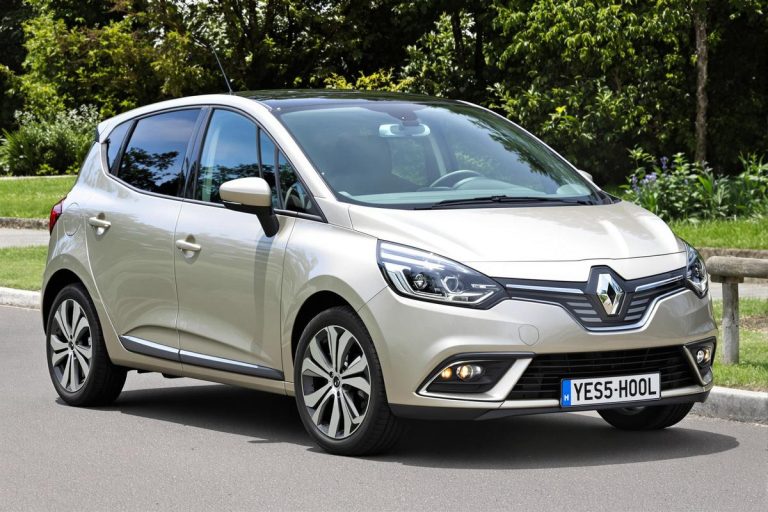Taille pneus Renault Scénic 2 2.0 dCi : options clés.jpg